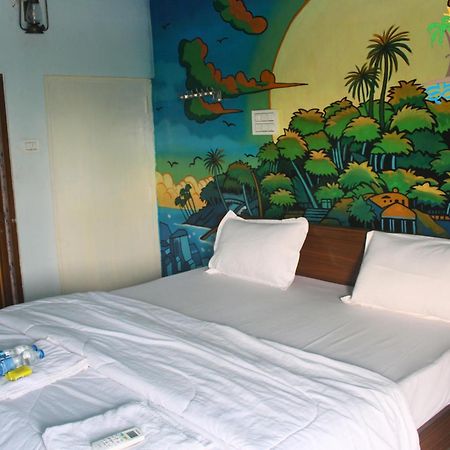 Saghar House Hotel Визакхапатнам Екстериор снимка